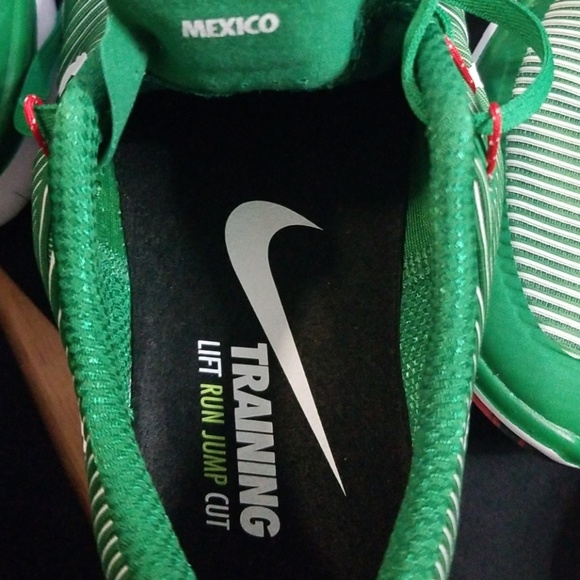 Nike Free 10.5 - Picture 2 of 8